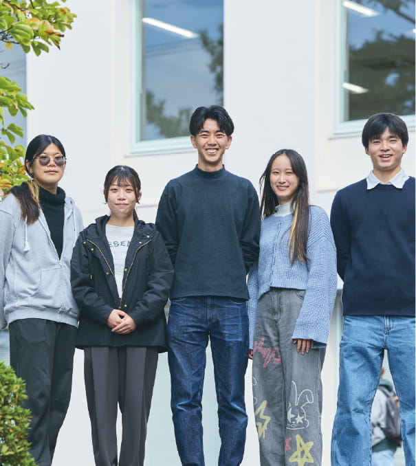 Image of a "Public Relations Committee" that introduces the company's operations on social media.