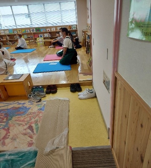 6/21堺市西図書館　絵本読み聞かせ