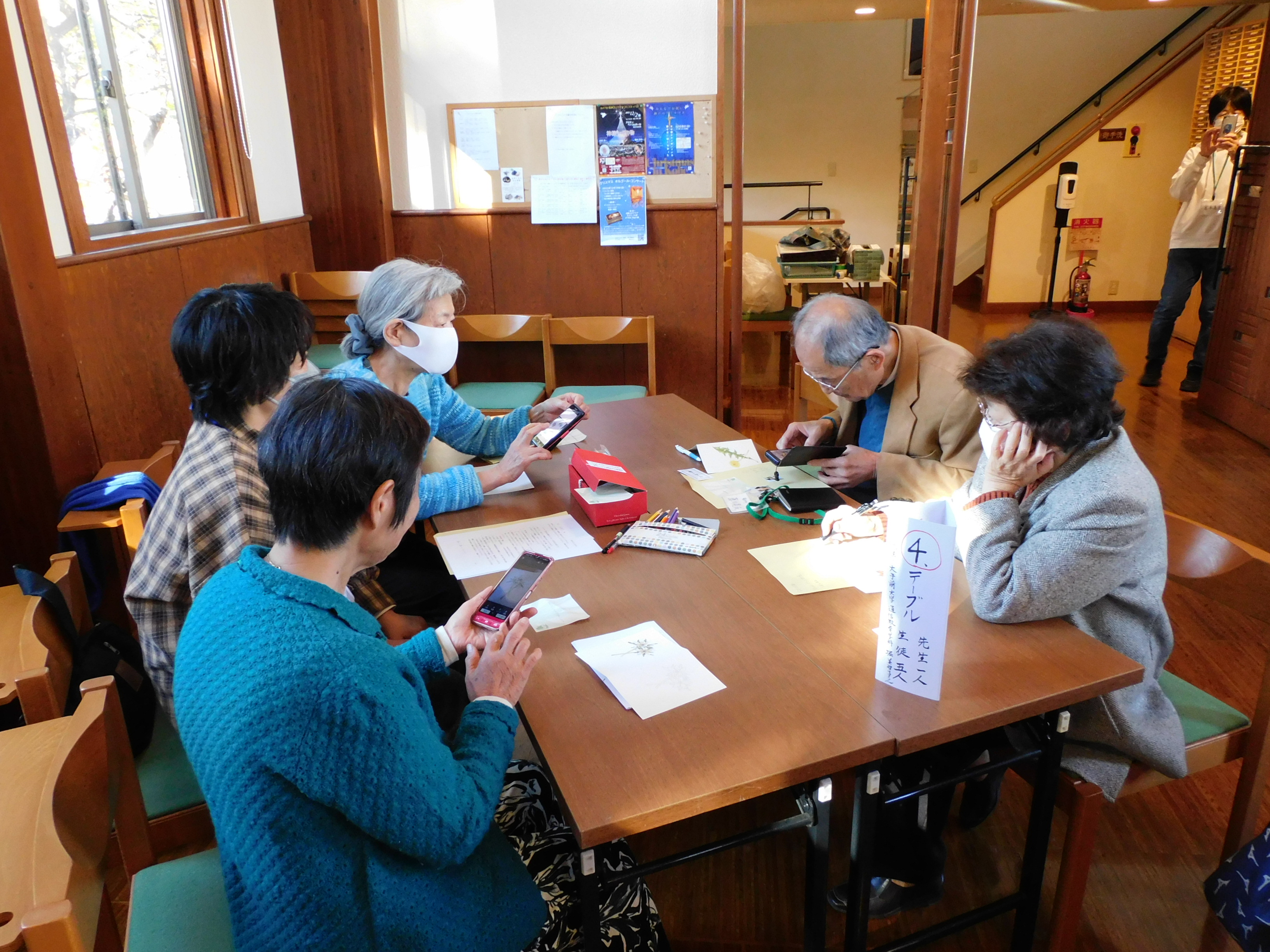 （左から）堀さん、古谷さん、宮崎さん、川上さん
