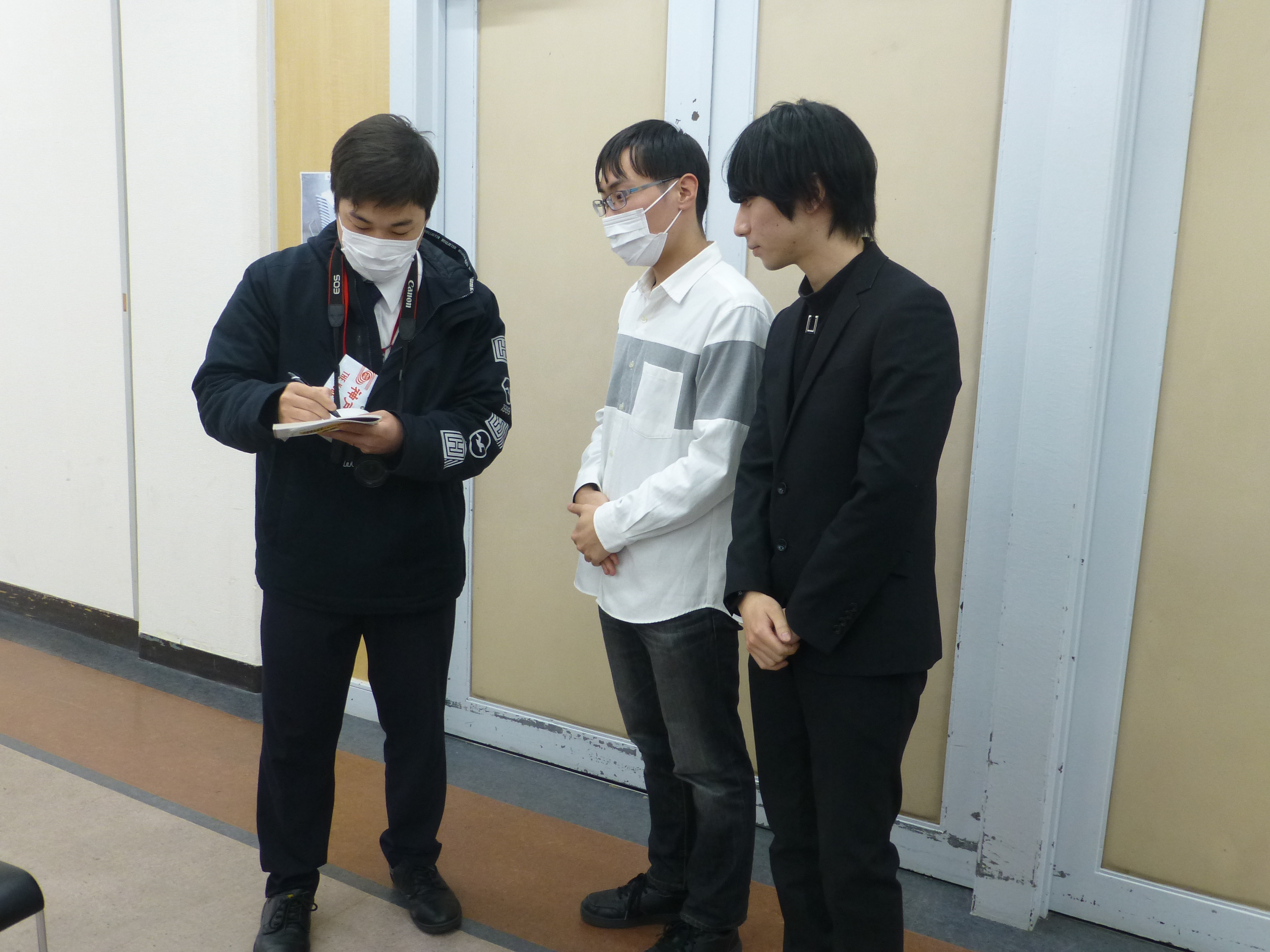 I was interviewed by the Kobe Shimbun newspaper.