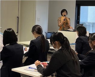 Faculty explanation by Dean Fujii
