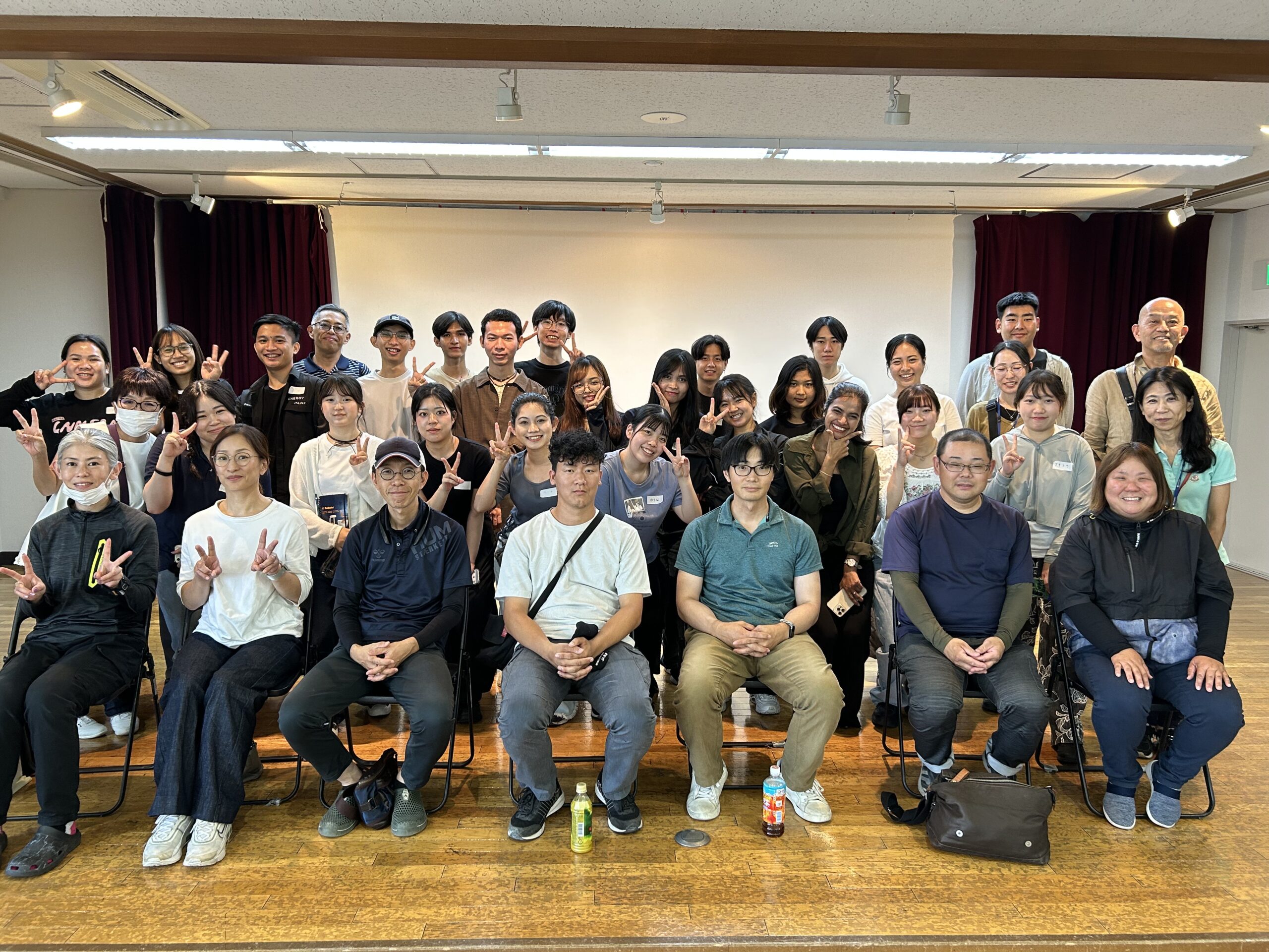 Group photo with the young farmers of the Nikomi-kai