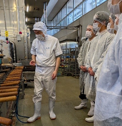 Explanation from Factory Manager Takai